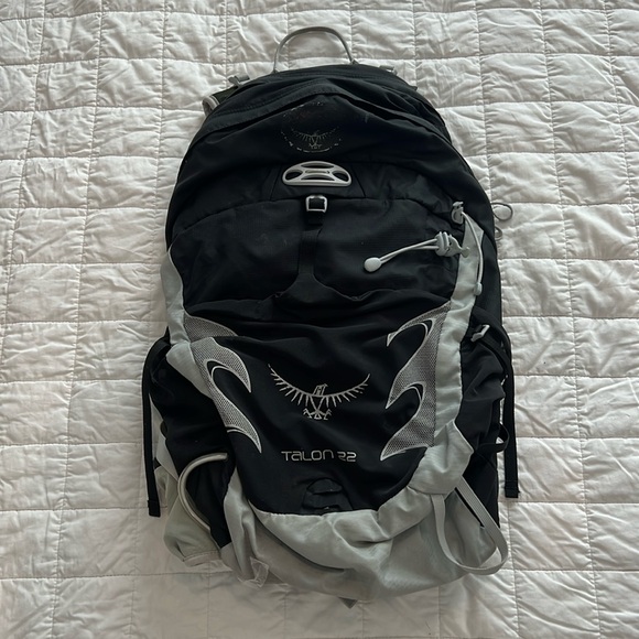 Osprey Talon 22 Backpack - Picture 1 of 5